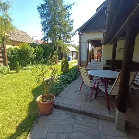 Guest house Cicahegy Vendeghaz Tapiosag
