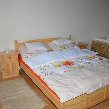 Cicahegy Vendeghaz Guest house *